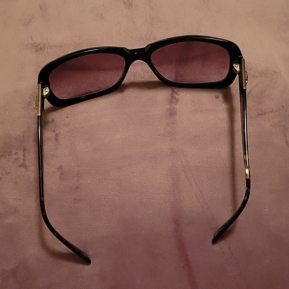 Versace authentic sunglasses. - Picture 3 of 8